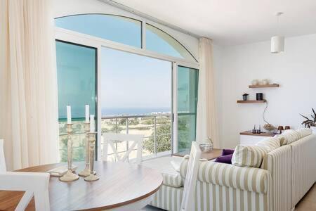 Joya Cyprus Mermaid Penthouse Apartment Agios Amvrosios  外观 照片