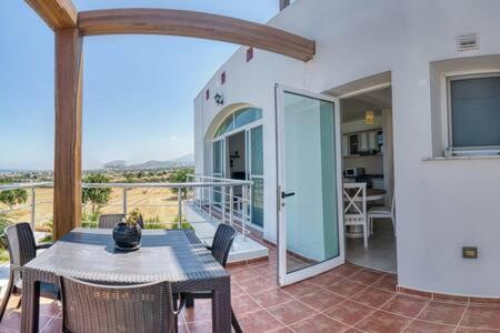 Joya Cyprus Mermaid Penthouse Apartment Agios Amvrosios  外观 照片